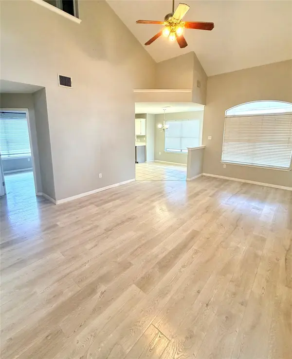1145 Kentra DR, Pflugerville, TX 78660