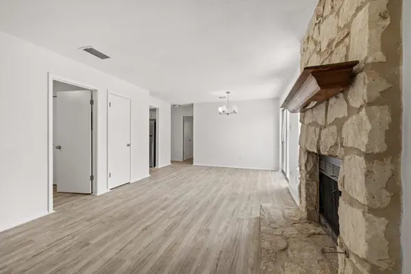 2401 Singletree Ave #B, Austin, TX 78727