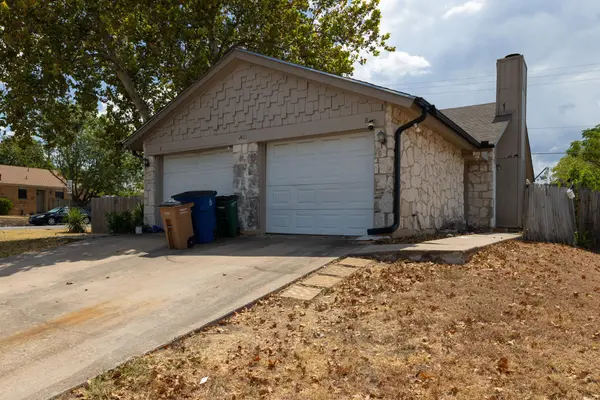 2401 Singletree Ave #B, Austin, TX 78727