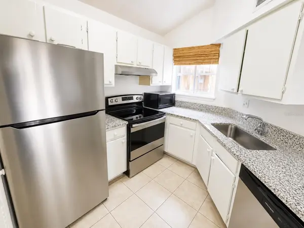1908 LAKE ATRIUMS CIR #9, Orlando, FL 32839