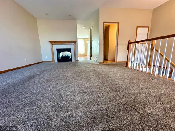 1760 Riverside DR, Shakopee, MN 55379