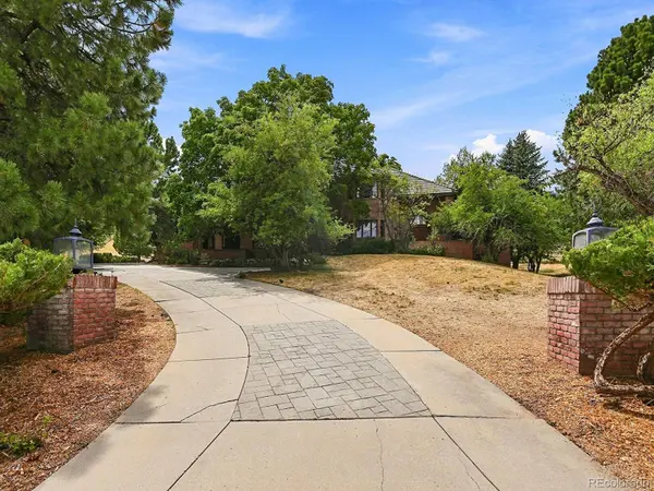 26 Red Fox LN, Littleton, CO 80127