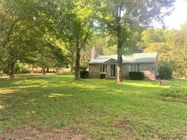 1102 Dog Tail Rd, Shelbyville, TN 37160