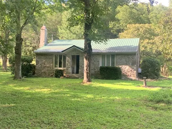 1102 Dog Tail Rd, Shelbyville, TN 37160