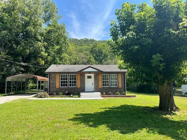 4530 Sunnyfield Dr, Pegram, TN 37143