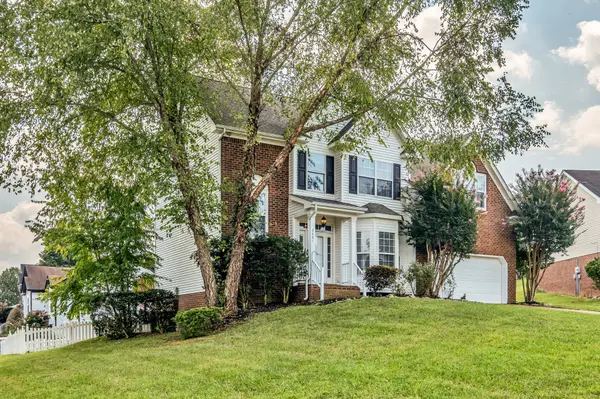 2801 Aston Woods Ct, Thompsons Station, TN 37179
