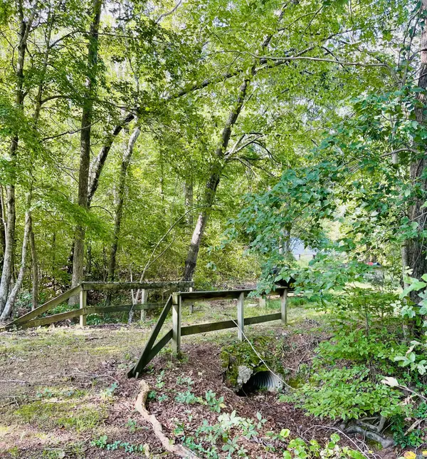 1790 Dry Creek Rd, Waverly, TN 37185