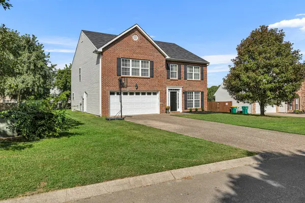 1709 Carlyon Ct, Spring Hill, TN 37174