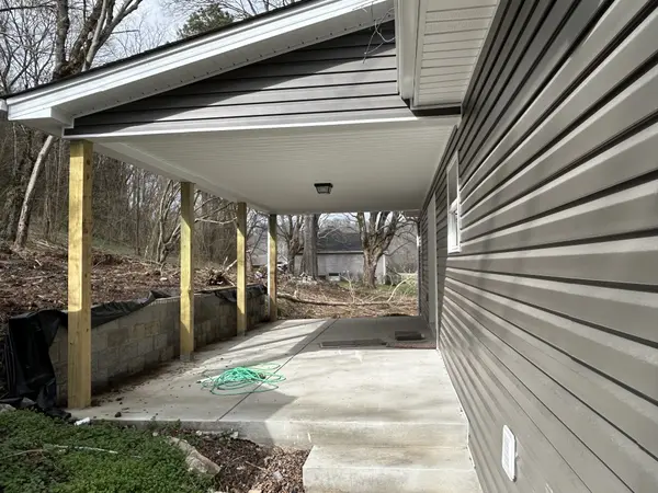 290 Leo Whitley Rd, Lafayette, TN 37083