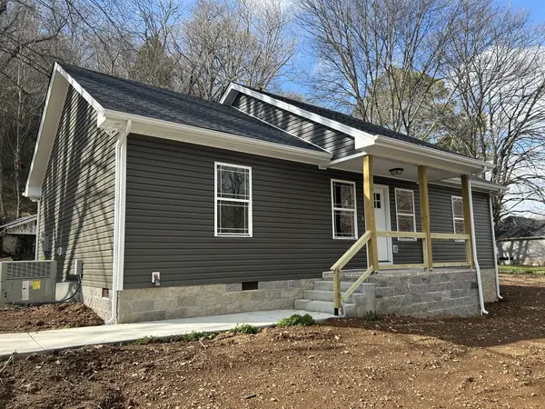 290 Leo Whitley Rd, Lafayette, TN 37083
