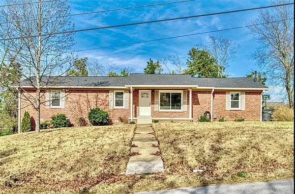 310 W Burt Dr, Columbia, TN 38401