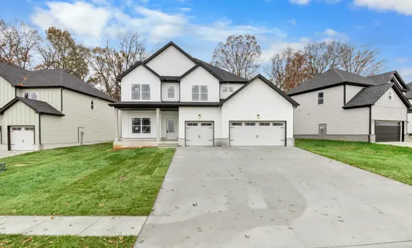 958 Alton Dr, Clarksville, TN 37043