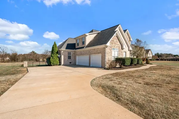 132 Blue Ribbon Trl, Christiana, TN 37037