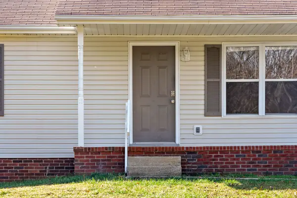 1533 Hugh Hunter Rd, Oak Grove, KY 42262
