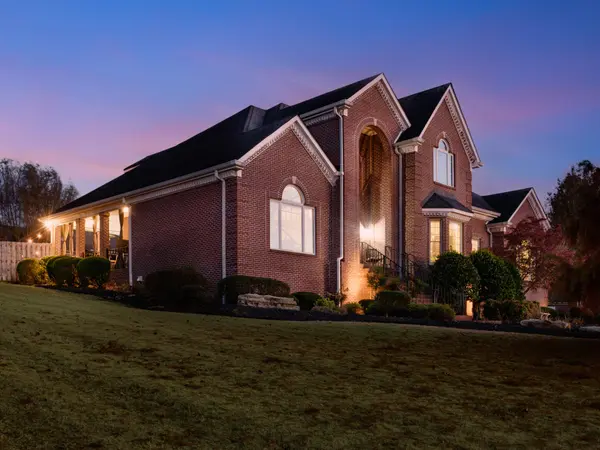 833 Fairway Dr, Fayetteville, TN 37334