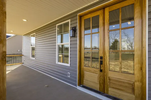 997 Bear Carr Rd, Westmoreland, TN 37186