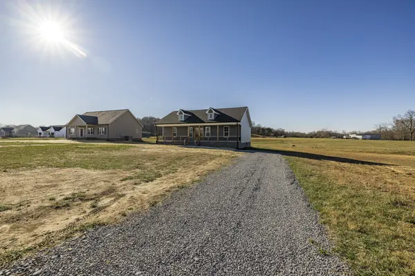 997 Bear Carr Rd, Westmoreland, TN 37186