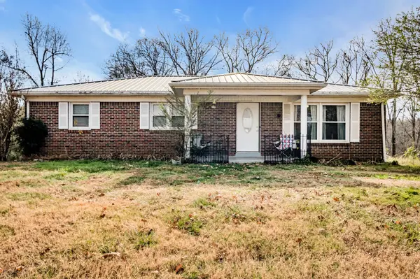 709 Hickory St, Centerville, TN 37033