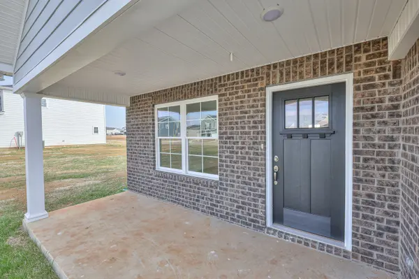 74 Frost St, Decherd, TN 37324