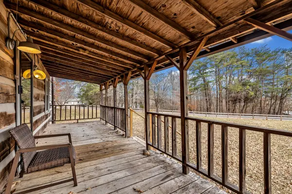 1202 Pleasant Valley Rd, Chapmansboro, TN 37035