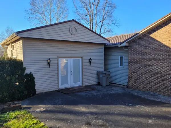 304 McKinney St, Estill Springs, TN 37330