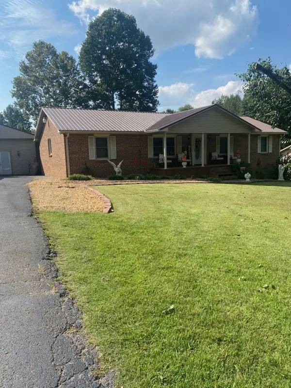 304 McKinney St, Estill Springs, TN 37330