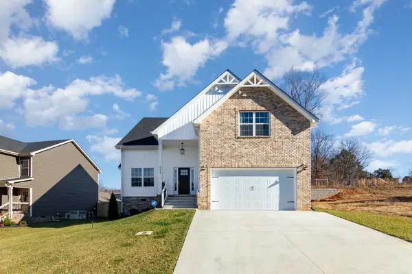 233 Wade Hampton Ln, Clarksville, TN 37040