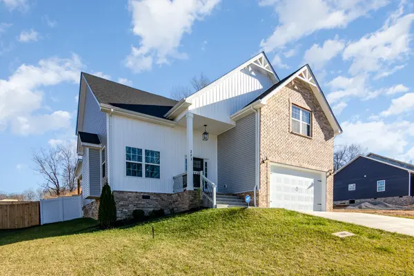 233 Wade Hampton Ln, Clarksville, TN 37040