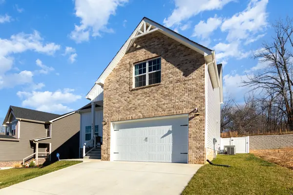 233 Wade Hampton Ln, Clarksville, TN 37040