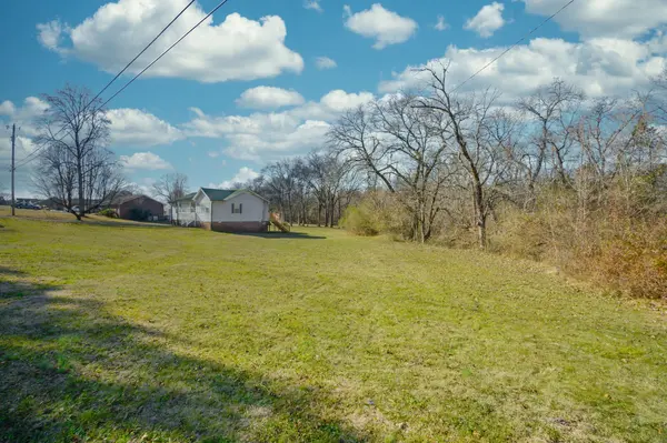 1104 Hilton Ln, Castalian Springs, TN 37031