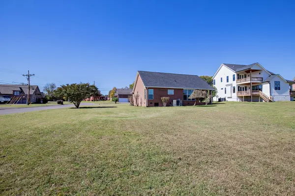 1000 Rhett Pl, Lebanon, TN 37087