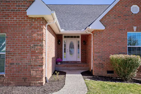 1000 Rhett Pl, Lebanon, TN 37087