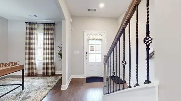 2017 Creekland View Blvd, Nashville, TN 37207