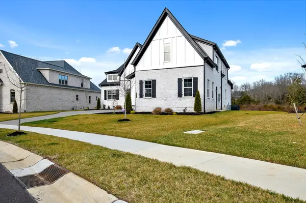 2056 Bocage Cir, Nolensville, TN 37135