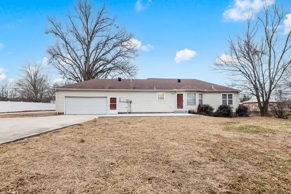 210 W Maple St, Morrison, TN 37357