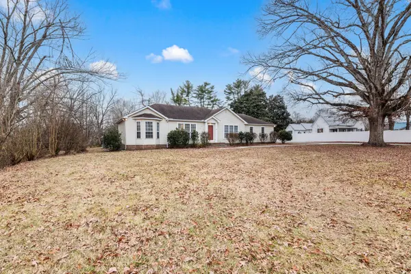 210 W Maple St, Morrison, TN 37357