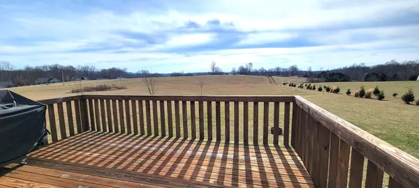 1405 Bay View Dr #SE, Cookeville, TN 38506