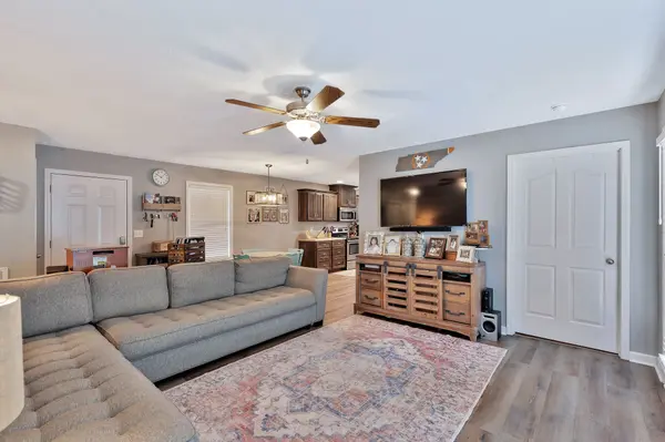1821 Lakin Ln, Columbia, TN 38401