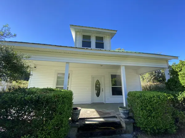 427 Main St #E, Red Boiling Springs, TN 37150