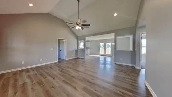890 Mount Vernon Rd, Bethpage, TN 37022