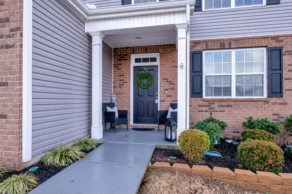 820 Foxdale Dr, Columbia, TN 38401