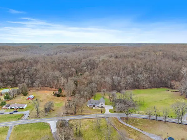 2761 Hwy 25 #W, Cottontown, TN 37048