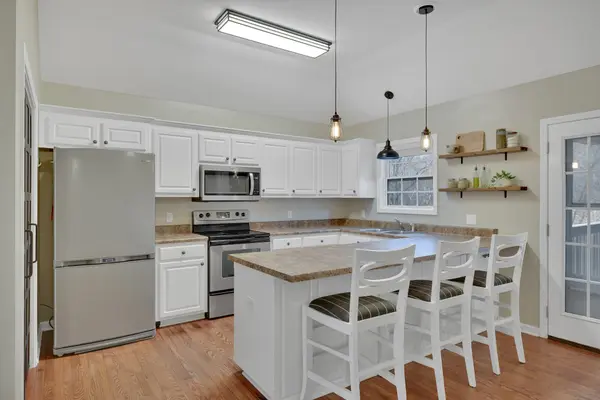 1350 Grassland Dr, Ashland City, TN 37015