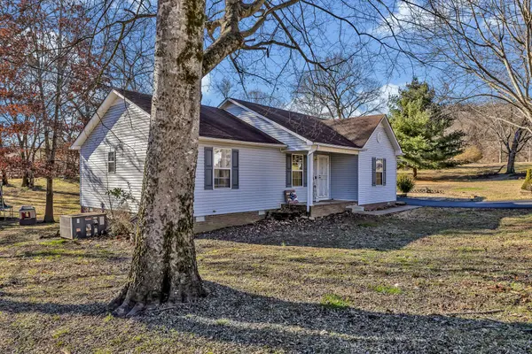 1002 Mikey Ct, Culleoka, TN 38451