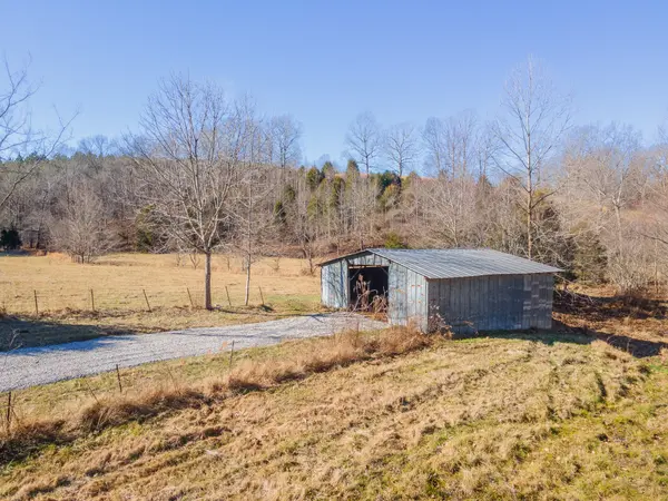5120 Brison Rd, Collinwood, TN 38450
