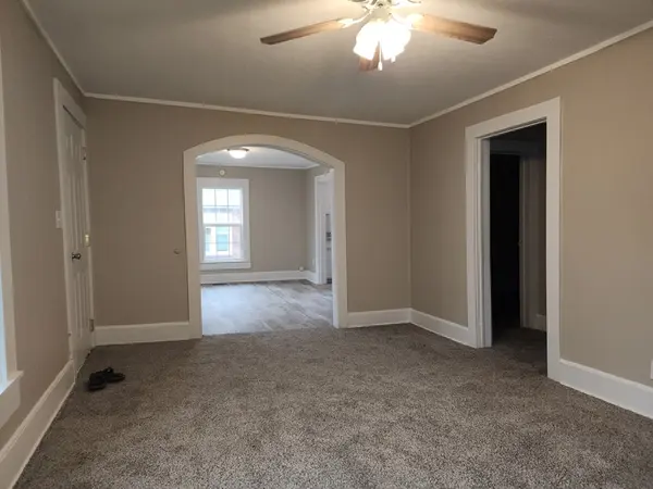 134 N Church Ave, Camden, TN 38320