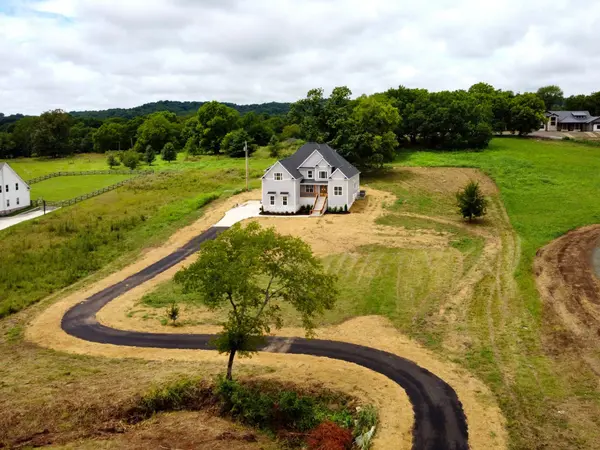 1217 Cliff Amos Rd, Spring Hill, TN 37174