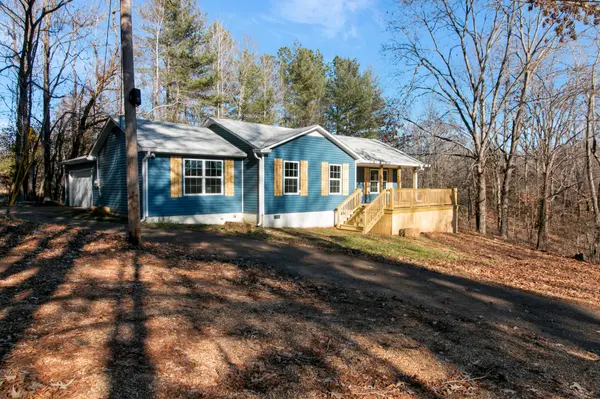 1213 Spring St, Dover, TN 37058