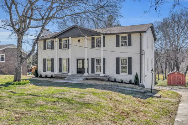 1043 Nesbitt Dr, Nashville, TN 37207