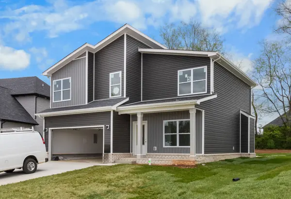 221 Wesson Dr, Clarksville, TN 37043